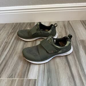 Tiem Women’s Cycling Shoes Size 6.5 Green Camo Lightweight
